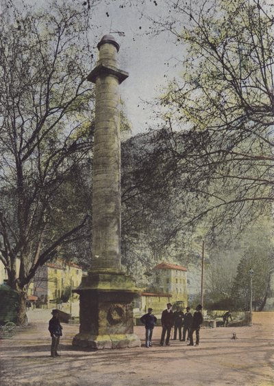Monumento de Laure e Petrarca (foto colorida) de (after) French Photographer