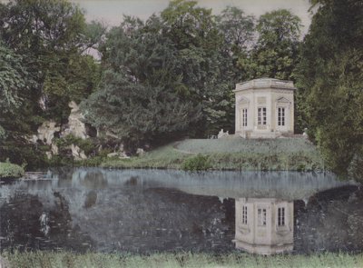 Parc du Petit Trianon, Pavillon de Musique, The Park of the Little Trianon, Pavillon de Musique (foto colorida) de (after) French Photographer