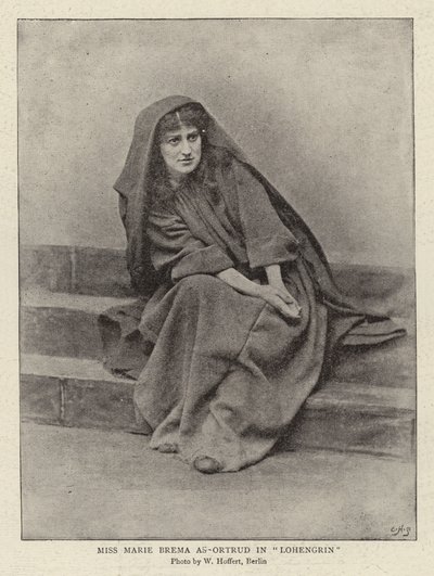 Miss Marie Brema como Ortrud em "Lohengrin" (fotografia a preto e branco) de (after) German photographer