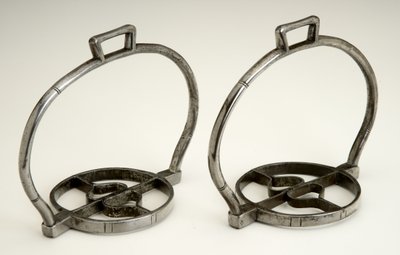 Par de estribos, c.1525 (ferro) de (attr.to) German School