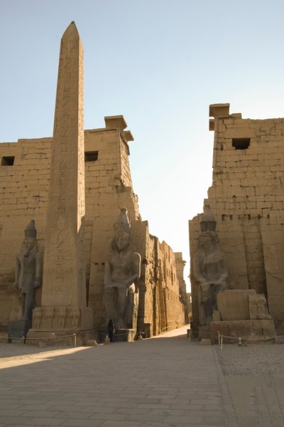 Templo de Luxor, arquitetura do Antigo Egito em Luxor de Albert Mansour