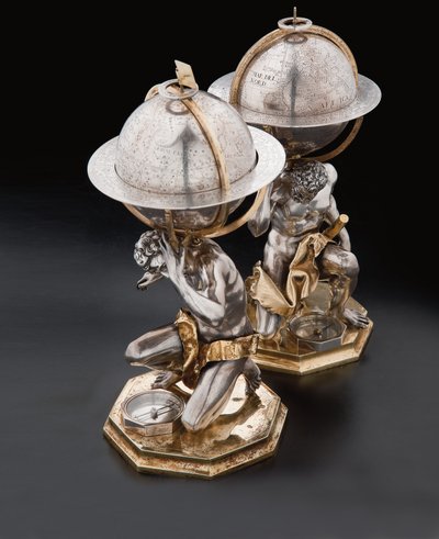 Dois globos terrestres e celestes excepcionais, apoiados por Hércules e Atlas, Augsburg de Abraham Drentwett
