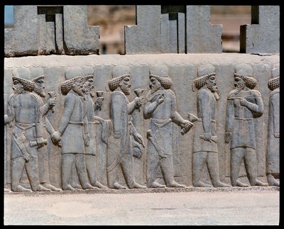 Vista dos relevos das escadas do norte de Achaemenid