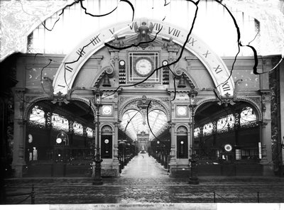 Pórtico do Pavilhão de Horologia na Exposição Universal, Paris, 1889 de Adolphe Giraudon