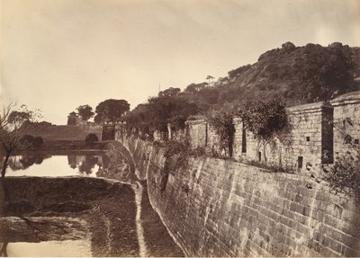 Uma parte da muralha da cidade, Foochow, ca. 1869. de Afong Lai