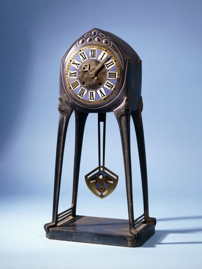 Um relógio de mesa Albin Muller (1871-1941), anterior a 1904 (ferro fundido, bronze, esmalte) de Albin Muller