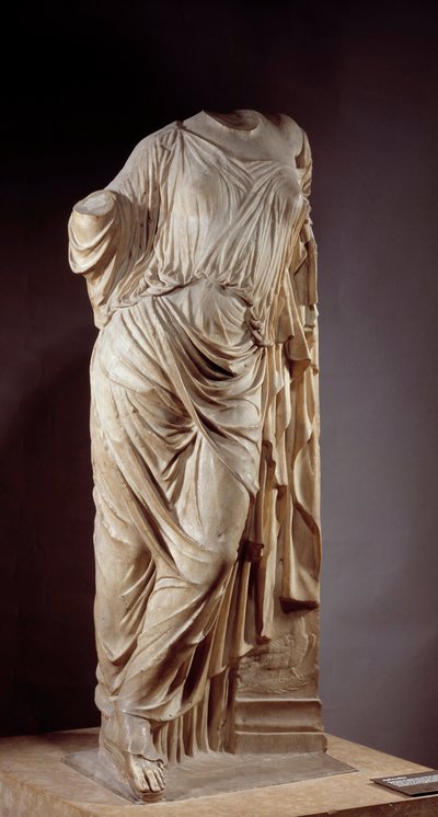 Afrodite para o pilar. Escultura em mármore depois da Afrodite utilizada por Alcamene, escultor grego do século V a.C. Dim. 1,18 m Paris, Musee du Louvre de Alcamenes (attr. to)