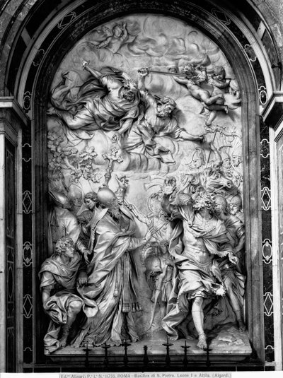 O encontro entre o Papa Leão Magno e Átila (mármore) de Alessandro Algardi