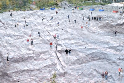 gelo e papel,2019,(mistura de meios) de Alex Caminker