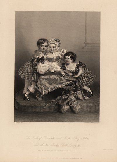 Conde de Dalkeith (William Henry), Henry John e Walter Charles Scott Douglas, filho do 5º Duque de Buccleuch, 7º Duque de Queensberry. Dois filhos usam vestidos de tartan com fitas, com o mais novo de touca e vestido de cetim. Gravura em aço de H. Cook a de Alfred Edward (after) Chalon