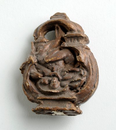 Maquete para um Arco de Chave com um Sussurro de Cupido para uma Menina Sentada: três esboços para o Grupo Central (gesso) de Alfred Gilbert