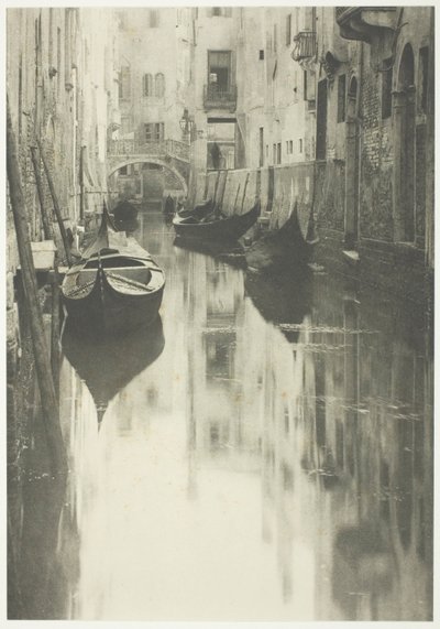 Um canal veneziano de Alfred Stieglitz