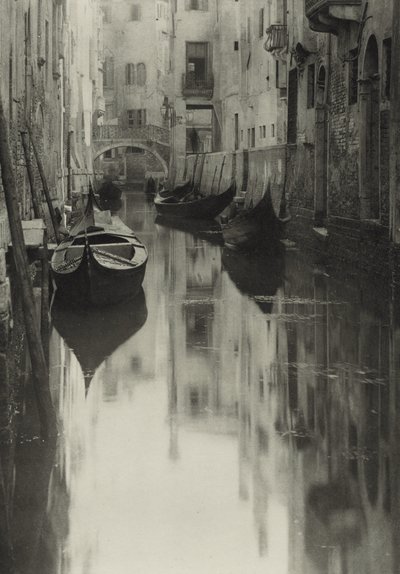Um canal veneziano de Alfred Stieglitz