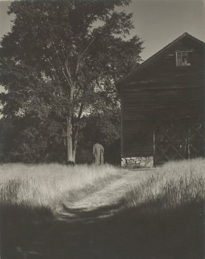 Celeiro, Lago George, 1936. de Alfred Stieglitz