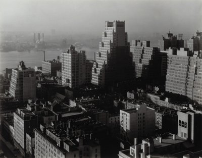 Da minha janela no Shelton, Sudeste de Alfred Stieglitz