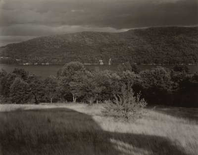 O Lago George visto da colina de Alfred Stieglitz