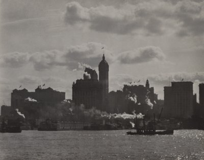 O Edifício Singer visto do rio Hudson de Alfred Stieglitz