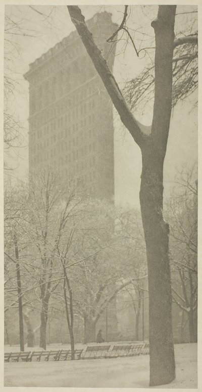 O Flatiron, 1903. de Alfred Stieglitz