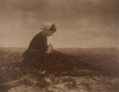 O Net Mender, 1894. de Alfred Stieglitz