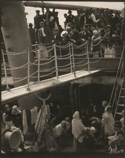 The Steerage, 1907, impresso em 1915. de Alfred Stieglitz