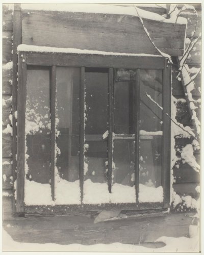Janela: Madeira, Vidro, Neve, 1923. de Alfred Stieglitz