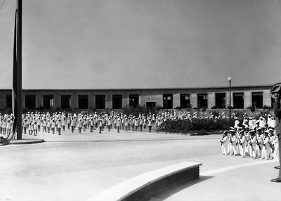 Villa Rosa Maltoni Mussolini: formação de jovens estudantes (foto a p/b) de Fratelli Alinari