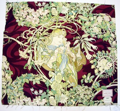 Painel intitulado "Femme à marguerite" (Mulher com Margarida) de Alphonse Marie Mucha