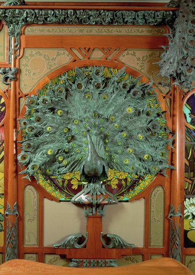 Pavão, painel central da decoração da loja do joalheiro Fouquet (bronze) de Alphonse Marie Mucha
