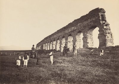 [Homens a cavalo pelo Aqueduto Romano], década de 1860. de Altobelli and Molins.