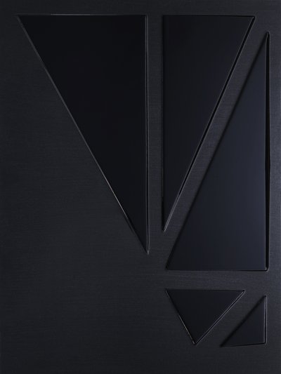 Triângulos geométricos escuros de Alyson Storms