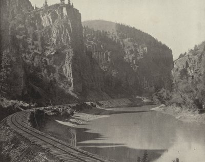 Echo Cliffs, Canyon of the Grand River, Colorado (foto a p/b) de American Photographer (after)