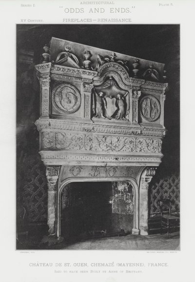 Lareira: Chateau De St Ouen, Chemaze, Mayenne, França (foto a p/b) de American Photographer (after)