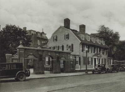 Universidade de Harvard: Turma de 1857 Gate, Wadsworth House (foto a p/b) de American Photographer (after)