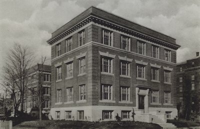 Universidade de Harvard: Wolcott Gibbs Memorial Laboratory, T Jefferson Coolidge Chemical Laboratory (foto a p/b) de American Photographer (after)