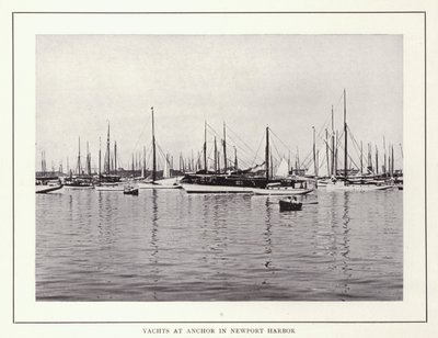 Newport, Rhode Island: Iates no Anchor em Newport Harbor (foto a p/b) de American Photographer (after)