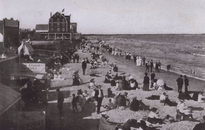 Old Orchard Beach, Maine: Na praia (foto a p/b) de American Photographer (after)