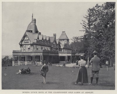 Durante a Hora de Almoço nos Jogos de Golfe do Campeonato em Ardsley (foto a p/b) de American Photographer