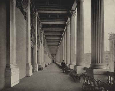Grand Loggia of Machinery Hall de American Photographer