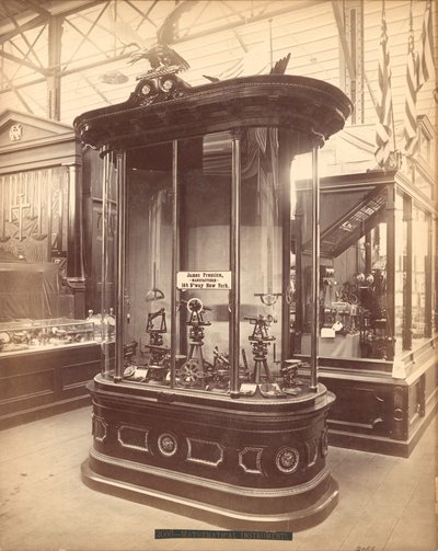 Exposição James Prentices, Edifício Principal, Exposição Internacional do Centenário, Filadélfia, 1876 (impressão albumen) de American Photographer