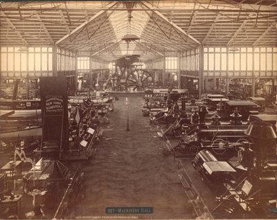 Hall de Máquinas, do extremo norte, Exposição Internacional Centenária da Filadélfia, 1876 (impressão de albúmen de prata) de American Photographer