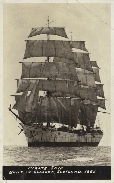 Navio pirata, construído em Glasgow, na Escócia, em 1886 de American Photographer