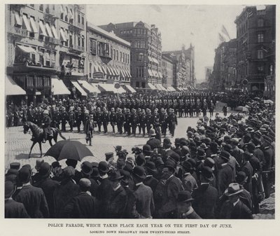 Desfile da Polícia, que se realiza todos os anos no primeiro dia de Junho (foto a p/b) de American Photographer