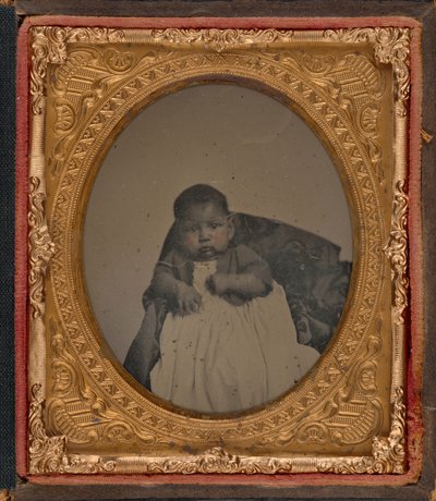 Retrato de um bebé,c. 1860 (foto) de American Photographer