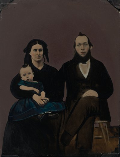 Retrato de uma família, década de 1860 (foto) de American Photographer
