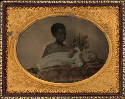 Retrato de uma rapariga e de uma criança post-mortem,c. 1860 (foto) de American Photographer