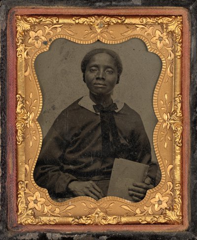 Retrato de uma mulher,c. 1860 (foto) de American Photographer