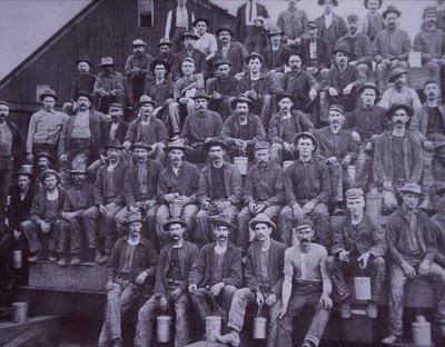 Trabalhadores da serração de American Photographer