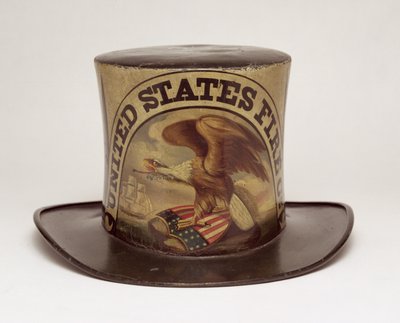 Chapéu Desfile Firemans pintado por David Bustill Bowser, c.1850 (couro) de American School