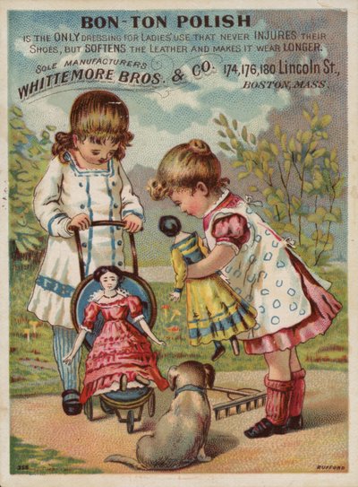 Meninas brincando com bonecas de American School