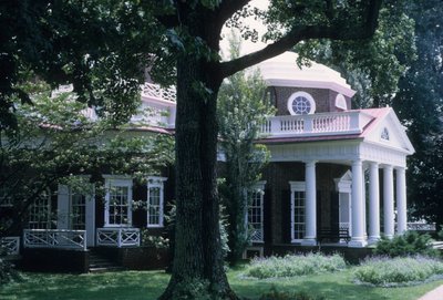 Monticello, desenhado por Thomas Jefferson de American School